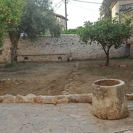 Apartmán Eleonoras House *