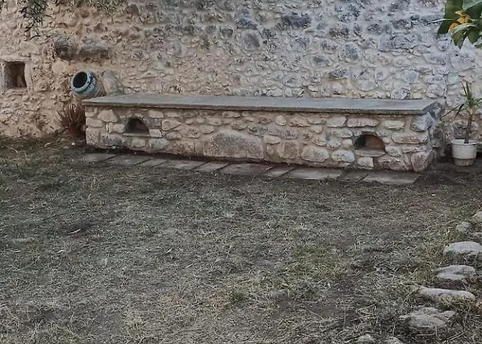 Eleonoras House Apartment