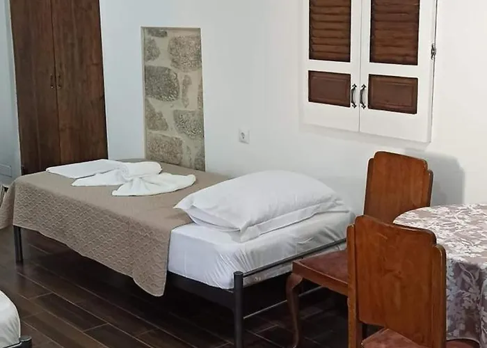 Apartment Eleonoras House *